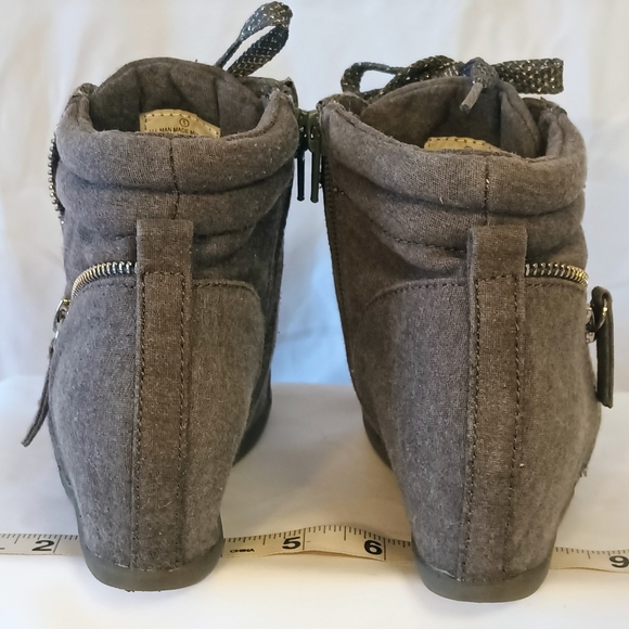 𝑱𝒖𝒔𝒕𝒊𝒄𝒆 𝑯𝒊𝒈𝒉-𝑻𝒐𝒑 𝑾𝒆𝒅𝒈𝒆 𝒁𝒊𝒑𝒑𝒆𝒓 𝑺𝒏𝒆𝒂𝒌𝒆𝒓𝒔/𝗕𝘅#02 - Picture 3 of 14